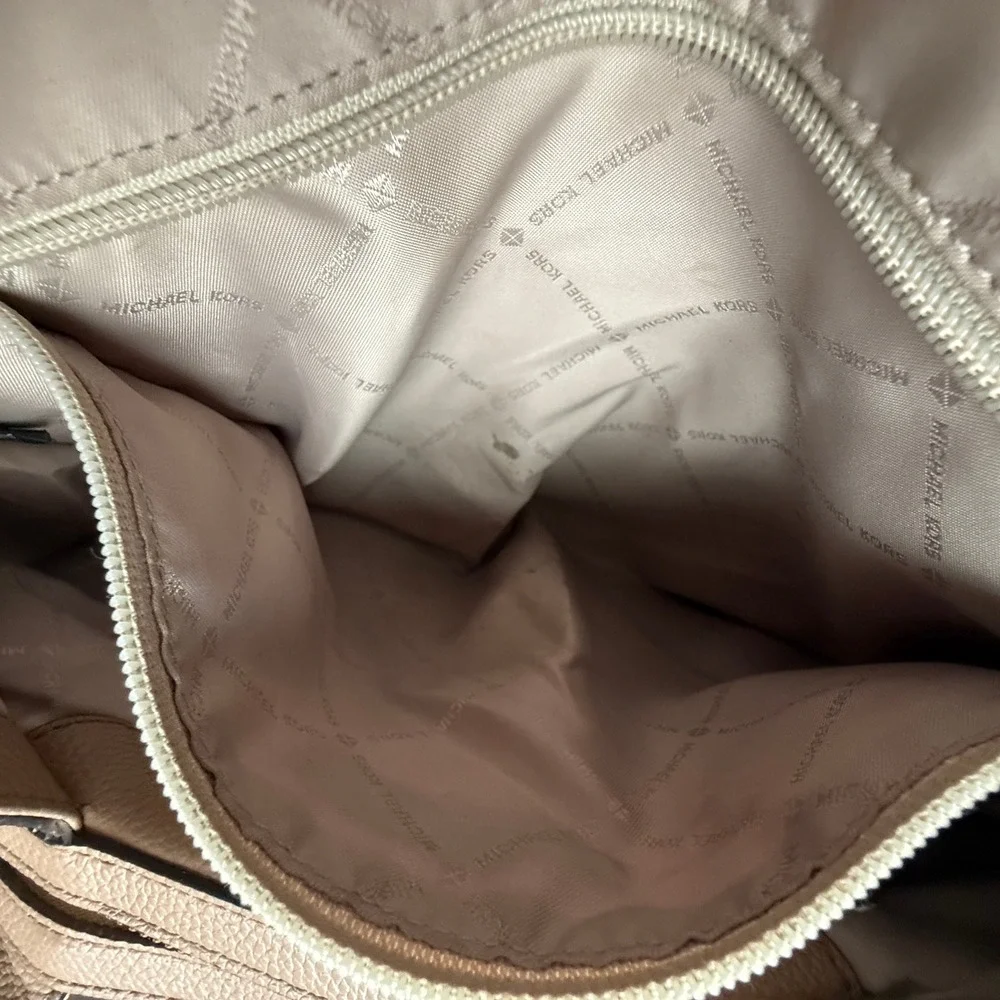 Michael Kors Leighton Satchel Shoulder Bag Gold Chain Camel Pebbled Leather Chic